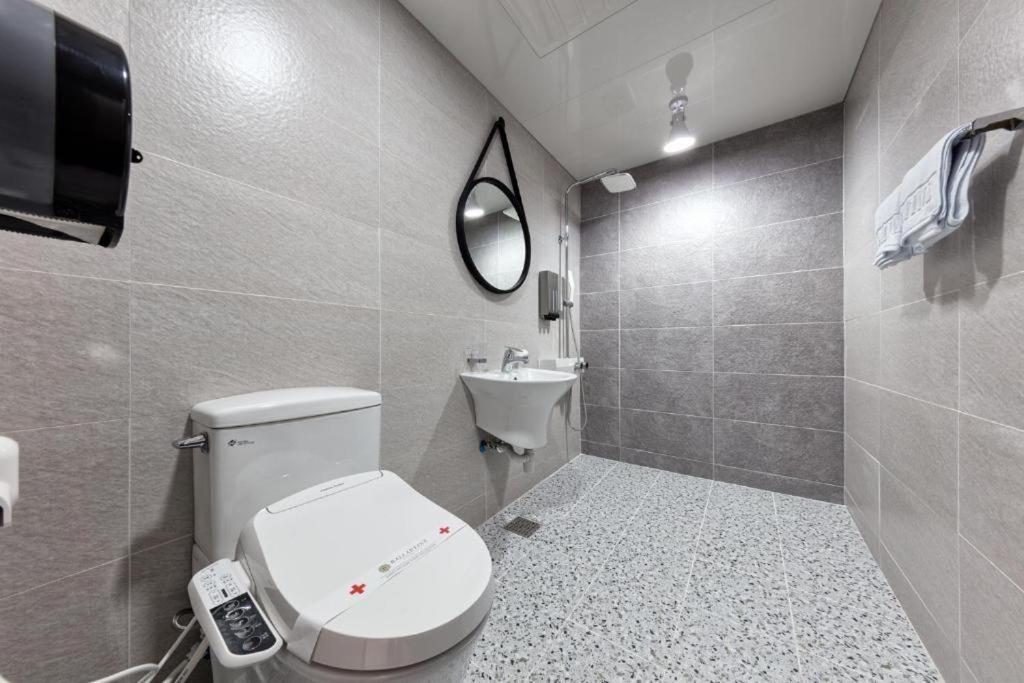 Ballantine Business Hotel Gwangju Metropolitan City Exterior foto